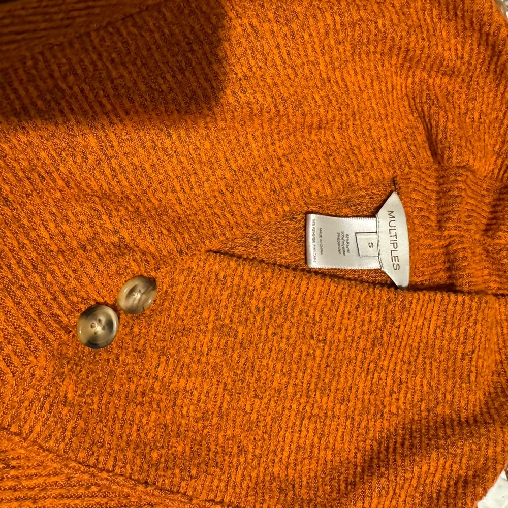 Sweater - Picture 4 of 5